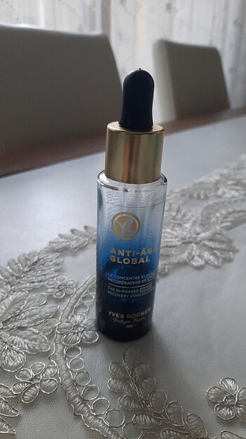 Yves Rocher anti aging serum