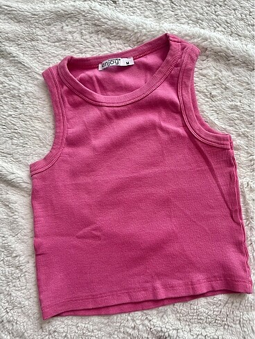 Trendyol & Milla Pembe crop