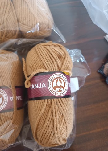 Camel Rengi Tanja El Örgü İpi