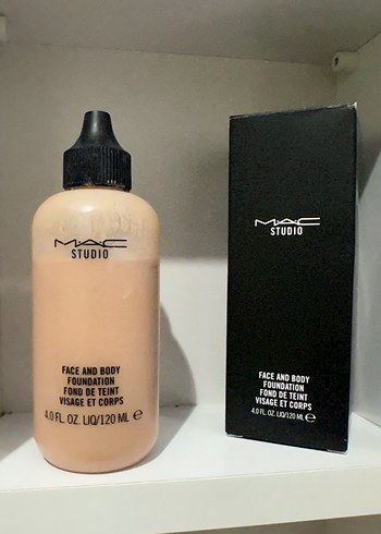 MAC Studio Yüz ve Vücut Fondöten 120 ml N1
