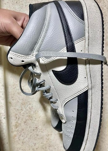 Az Kullanılmış Orijinal Nike Court Vision Mid
(40 Numara) - Görsel 3