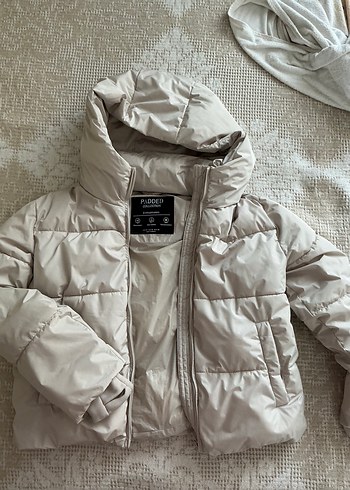 m Beden Stradivarius Bej Kapüşonlu Puff Mont
