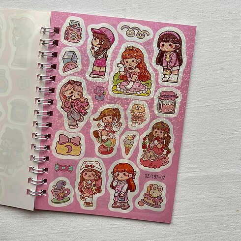 Beden 8 sayfa sticker + 8 sayfa not sayfası