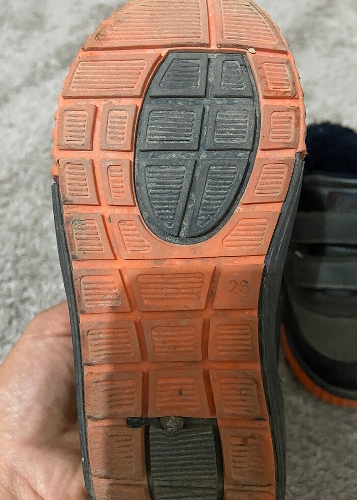 Erkek çocuk bot - Görsel 3