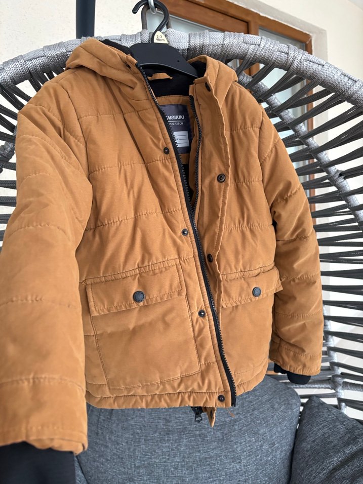 Erkek Çocuk Kahverengi Kapüşonlu Mont - Görsel 3