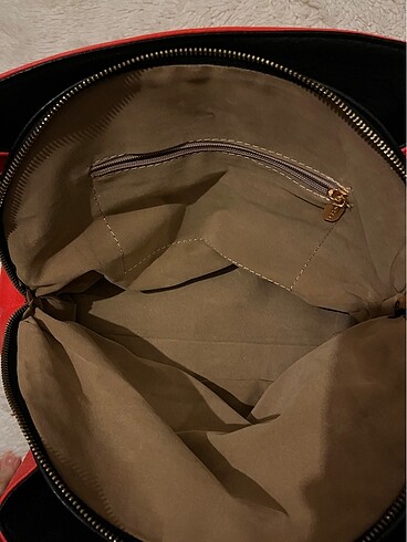 Prada çanta