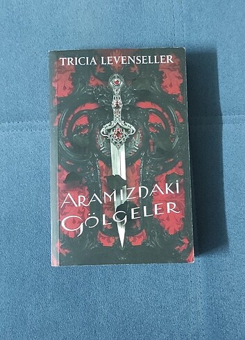 Aramızdaki gölgeler