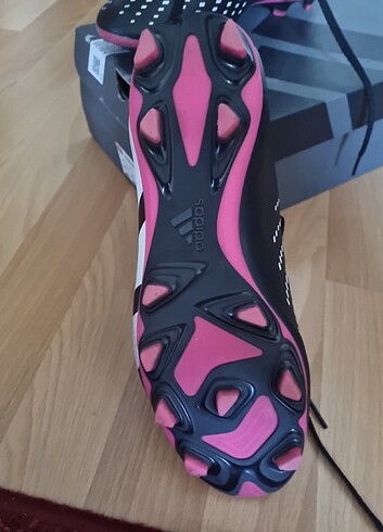 ADİDAS PREDATOR ACCUARCY.4