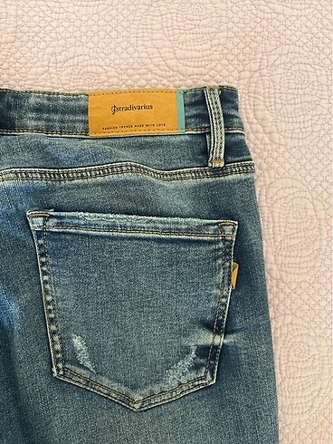 40 Beden Stradivarius dar jean