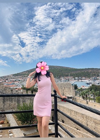Diğer pembe elbise