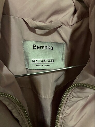 s Beden Bershka pembe şişme mont