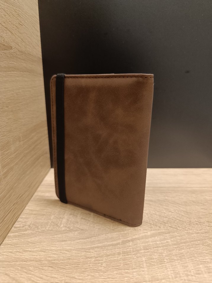 Kırmızı Deri Baskılı Seyahat Cüzdanı - Görsel 3