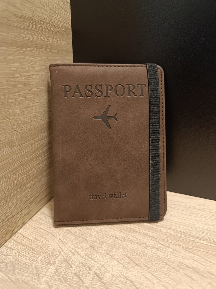 Kırmızı Deri Baskılı Seyahat Cüzdanı - Görsel 2