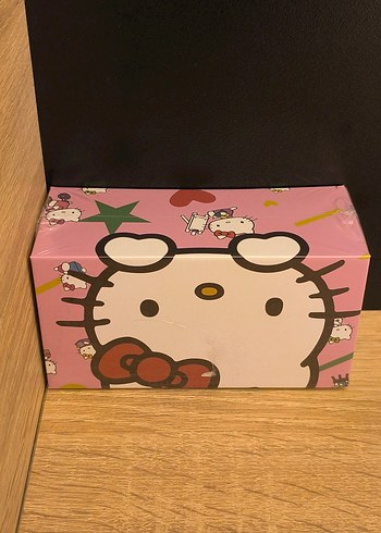 Hello Kitty 1:64 diecast Oyuncak Araba