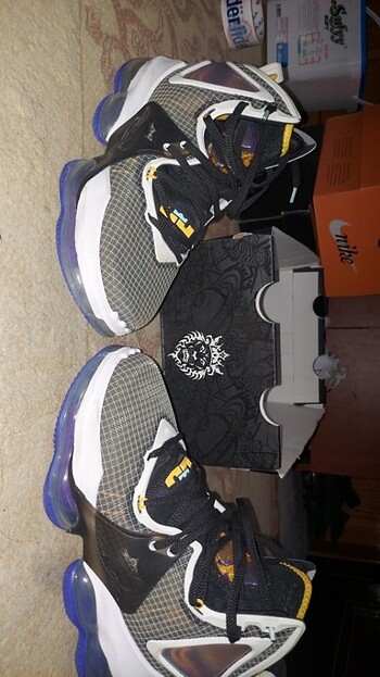 LEBRON 19 (orijinal kutusunda)