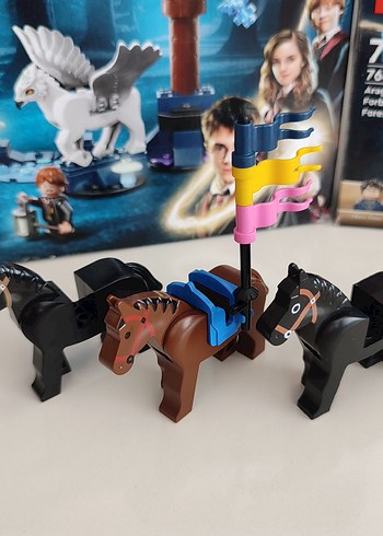 Lego 3 at eyer ve bayrak