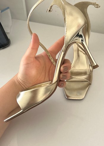 Mango Kadın Altın Stiletto Topuklu Sadece Davette İki Saat Kullandım