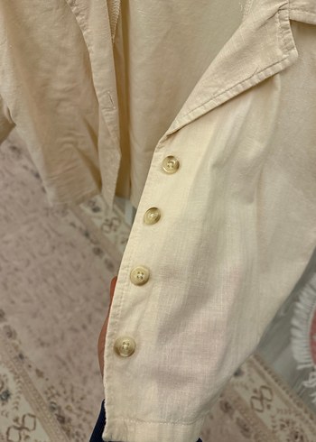 Beyaz Keten Düğmeli Gömlek - Görsel 2