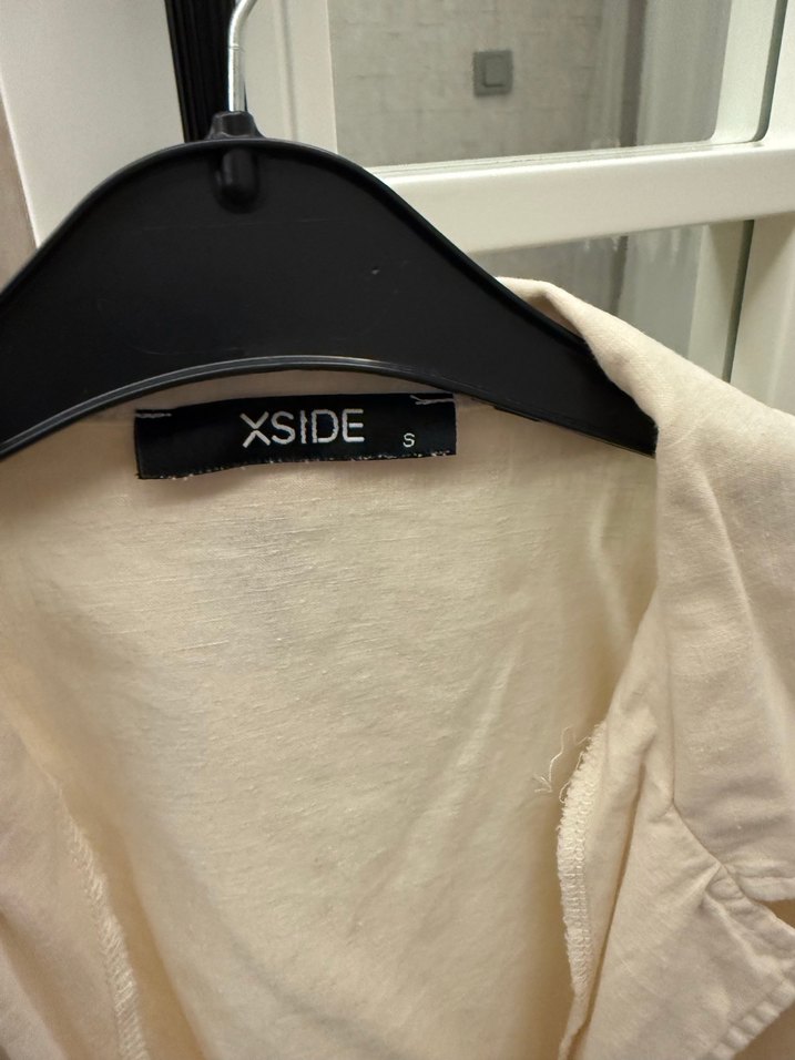 Beyaz Keten Düğmeli Gömlek - Görsel 3