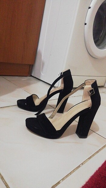 36 Beden siyah Renk Topuklu ayakkabı