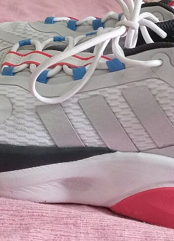 Adidas spor ayakkabı 