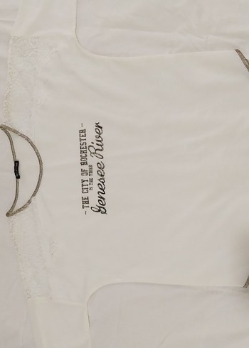 Dantel Detaylı Beyaz Kadın Tişört - Görsel 2