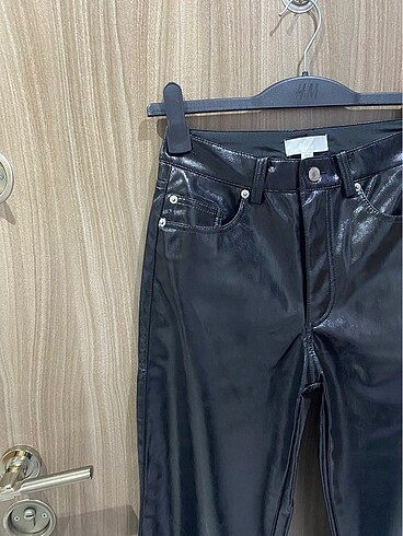 36 Beden siyah Renk H&M rugan pantolon