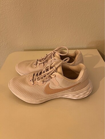 Nike Koşu Ayakkabısı