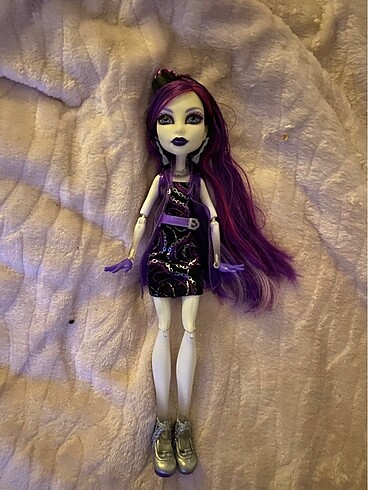 Monster High Spectra Rezerve