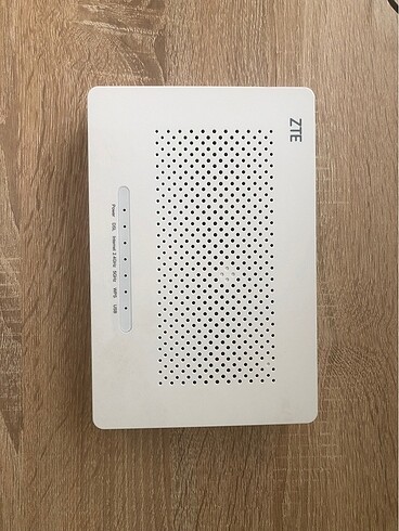Beden Renk ZTE H168A Modem