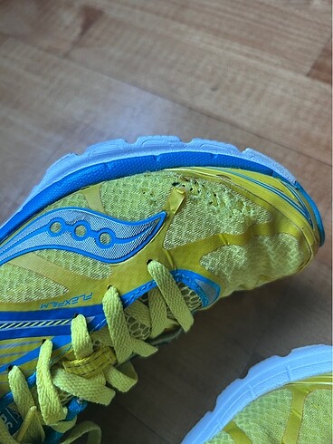 38,5 Beden Saucony koşu ayakkabısı