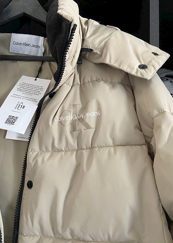 Calvin Klein Beyaz Kadın Günlük Sokak Stili Mont