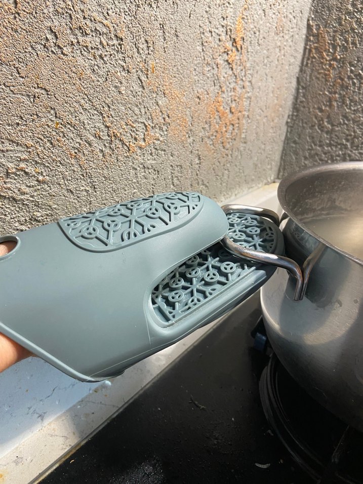 Yılan Desenli Gri Fırın Eldiveni - Görsel 2