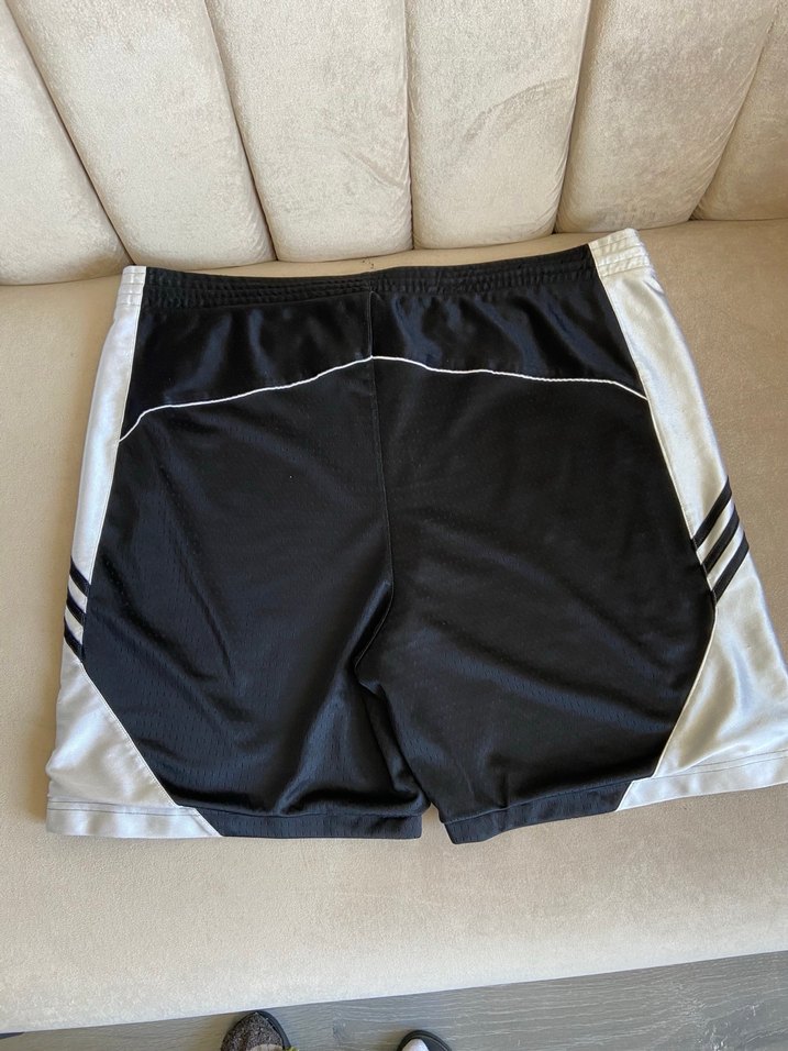 Siyah Adidas Elastik Bel Spor Şort - Görsel 2