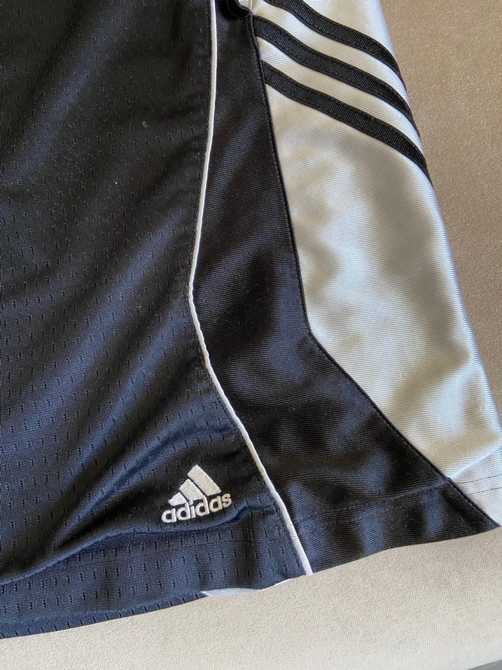 Siyah Adidas Elastik Bel Spor Şort - Görsel 3