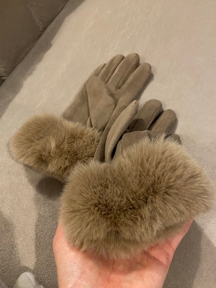 Kürk Detaylı Süet Bej Kadın Eldiven - Görsel 2