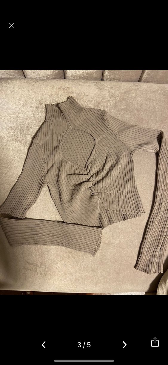 Bej V Yaka Uzun Kollu Crop Top 1 kez giyildi - Görsel 3