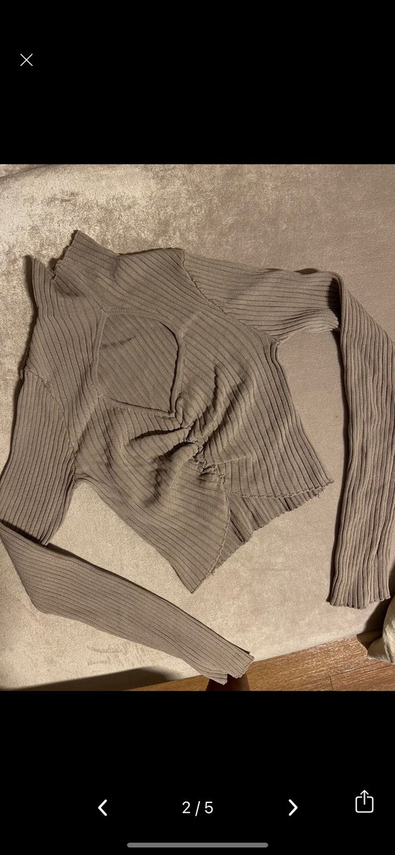 Bej V Yaka Uzun Kollu Crop Top 1 kez giyildi - Görsel 4