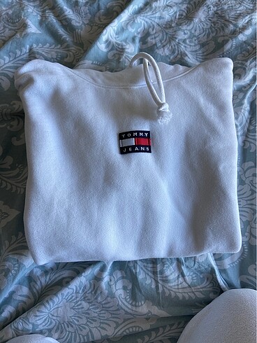 Kapşonlu sweatshirt orijinal mağazasından alınmıştır
