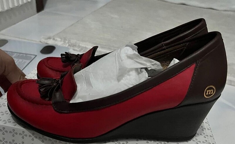 40 Beden çeşitli Renk Mamma mia marka kırmızı kahverengi loafer ayakkabı