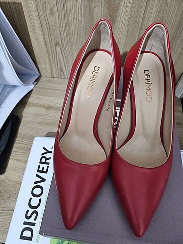 37 Beden Derimod kırmızı stiletto