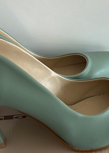 Punto Deri Yeşil Minimalist Stiletto Topuklu Kadın Ayakkabı