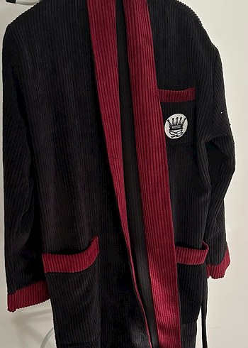 Bordo Detaylı Siyah Kadife sabahlık - Görsel 3