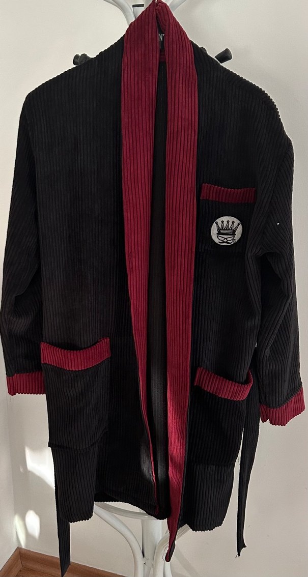 Bordo Detaylı Siyah Kadife sabahlık - Görsel 2