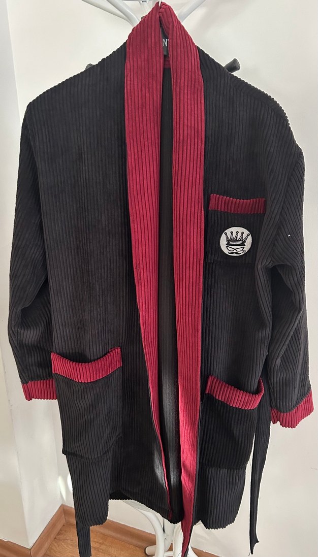 Bordo Detaylı Siyah Kadife sabahlık - Görsel 5