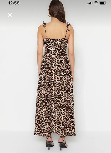 Trendyol & Milla Camel Leopar Desenli Kruvaze Yırtmaç Detaylı Maxi Dokuma Elbise