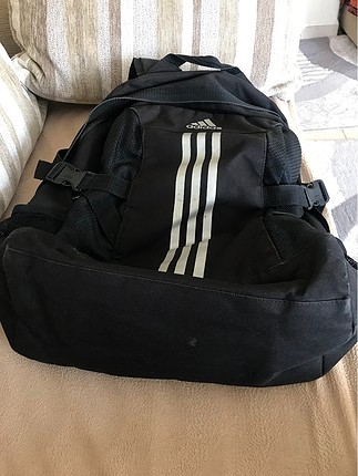  Beden Adidas sırt çantası
