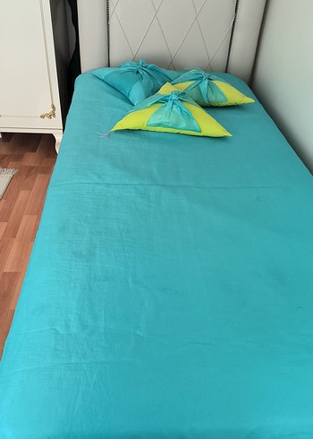 Turkuaz Nakışlı Renkli Yatak Örtüsü - Görsel 2