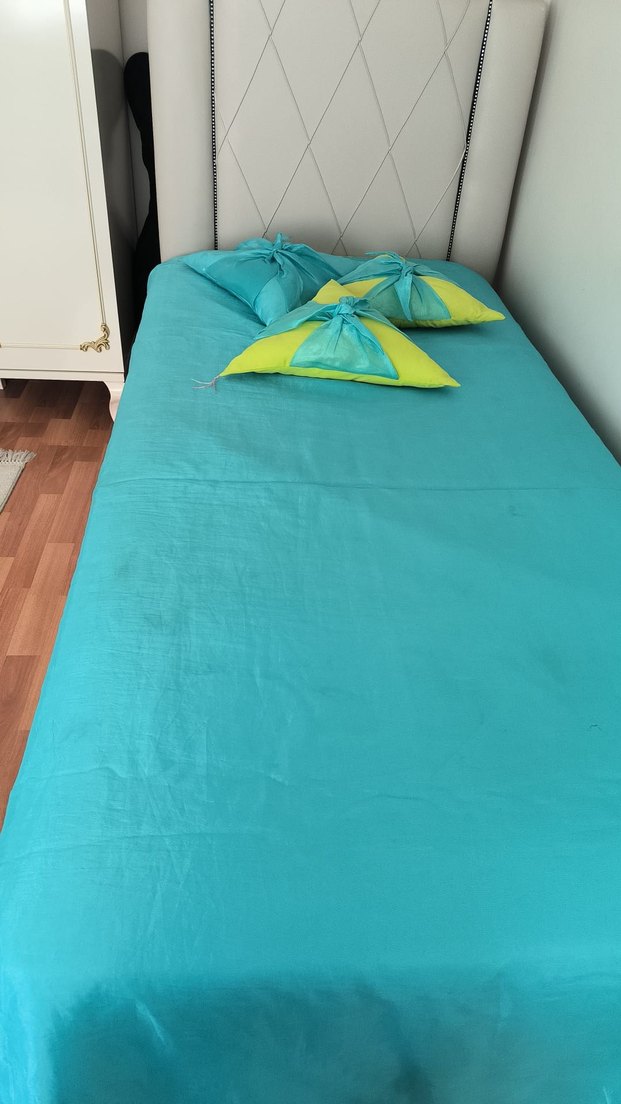 Turkuaz Nakışlı Renkli Yatak Örtüsü - Görsel 2