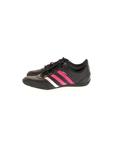 Adidas Spor Ayakkabı %70 İndirimli.